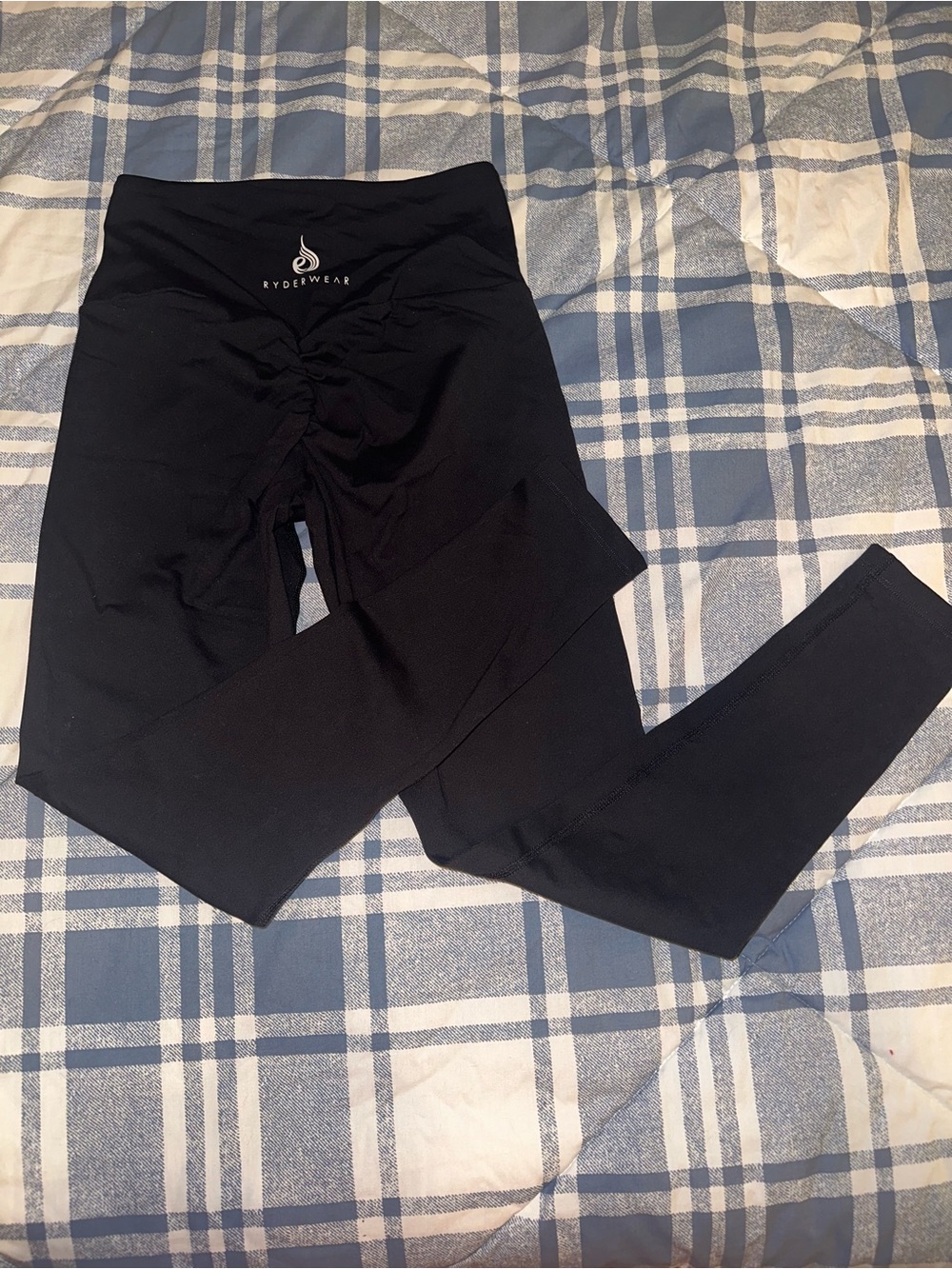 Ryderwear Black Scrunch-Back full length Leggings